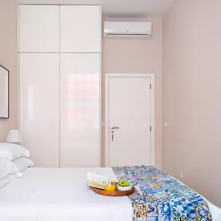 Chiado By Courtesy Morning Апартаменты Лиссабон